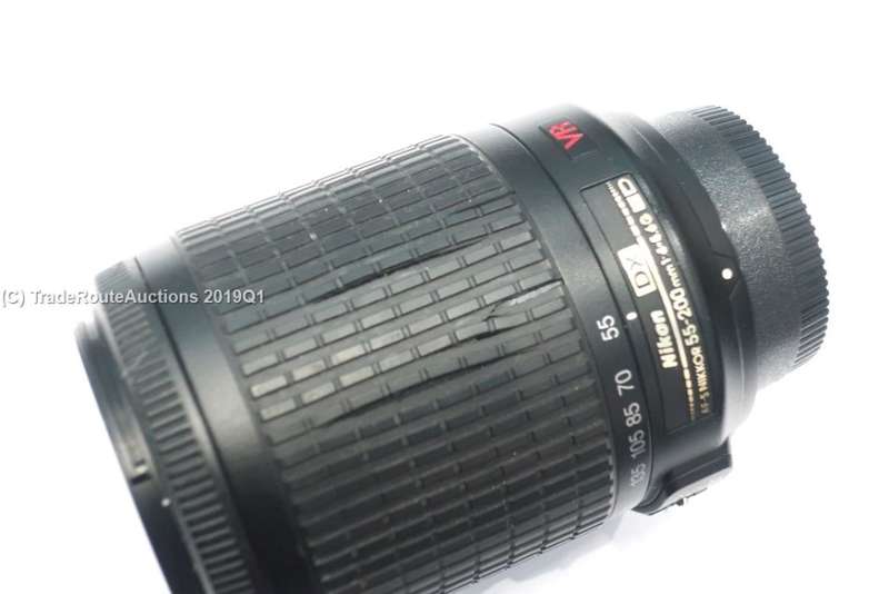 Nikon AF-S NIKKOR 55-200mm VR [ VIBRATION REDUCTION ] LENS