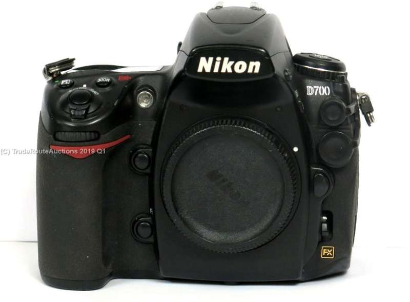 NIKON D700 DSLR CAMERA Body PROFESSIONAL DSLR BODY