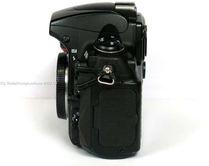 NIKON D700 DSLR CAMERA Body PROFESSIONAL DSLR BODY