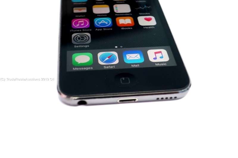 Apple iPod Touch | SPACE GREY | 32GB | 5th Generation | A1421 | ME978BT/A | RETINA DISPLAY