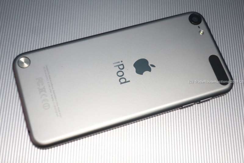 Apple iPod Touch | SPACE GREY | 32GB | 5th Generation | A1421 | ME978BT/A | RETINA DISPLAY