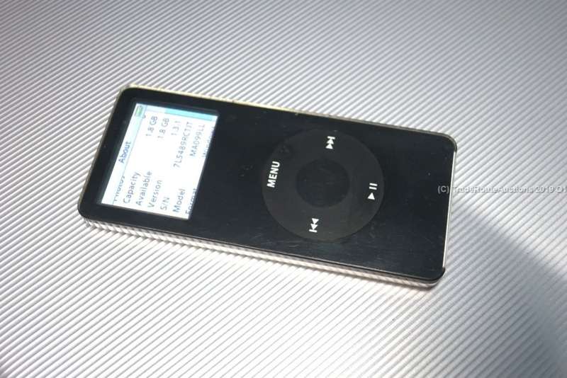 Apple iPod nano 1st Generation Black (2 GB) | MA099LL | A1137