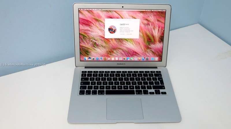 Apple MacBook Air 13.3-inch | Core i5 1.8GHz | 8GB RAM | 128GB SSD MACBOOK AIR 13 INCH 2017 MODEL