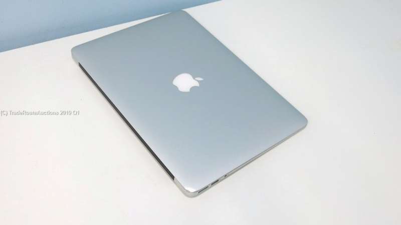 Apple MacBook Air 13.3-inch | Core i5 1.8GHz | 8GB RAM | 128GB SSD MACBOOK AIR 13 INCH 2017 MODEL