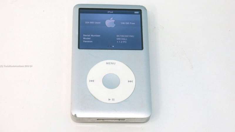 Apple IPod Classic 160GB [ MB145 ] *** 6th Generation **** IPOD 160GB SILVER 2.5" LCD Screen