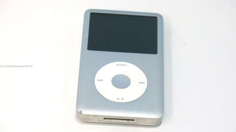 Apple IPod Classic 160GB [ MB145 ] *** 6th Generation **** IPOD 160GB SILVER 2.5" LCD Screen