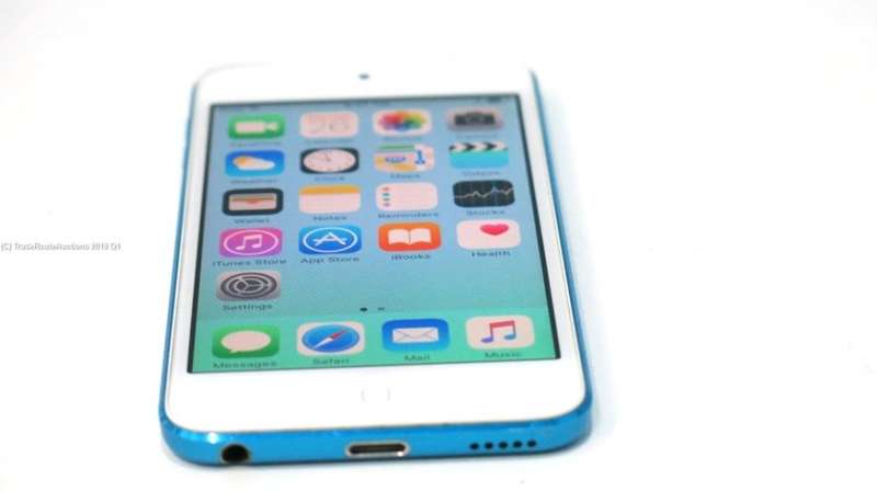 Apple iPod Touch | WHITE/BLUE | 32GB | 5th Generation | A1421 | ND717FD/A | RETINA DISPLAY