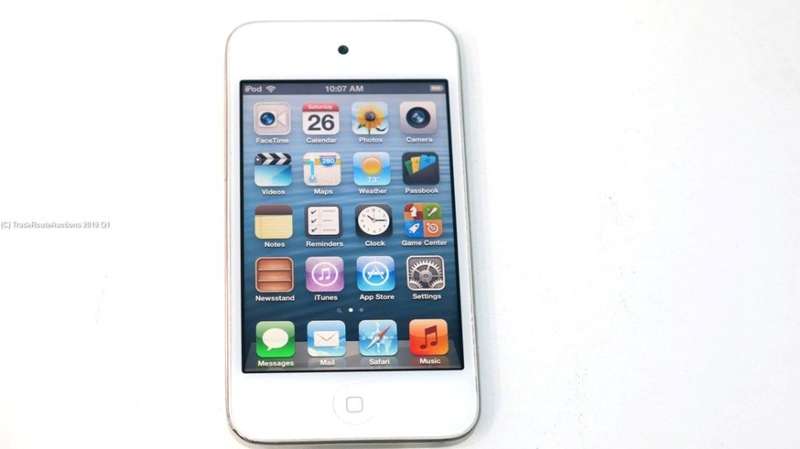 Apple iPod Touch 4th Generation White | 8GB Retina Display | MD057BT/A | A1367