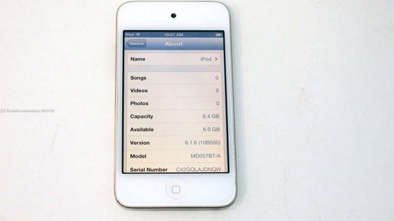 Apple iPod Touch 4th Generation White | 8GB Retina Display | MD057BT/A | A1367