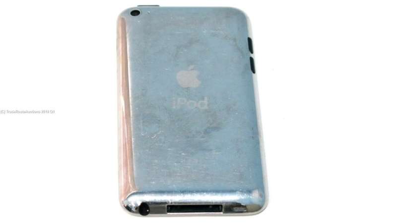Apple iPod Touch 4th Generation White | 8GB Retina Display | MD057BT/A | A1367