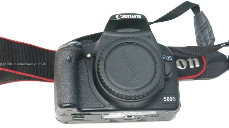 Canon EOS 500D Digital SLR camera 15.1 Megapixels FULL HD Body ONLY