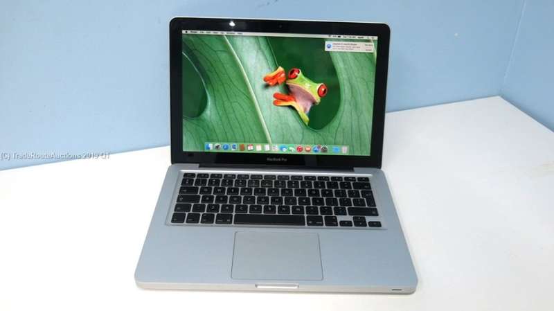 Apple MacBook Pro 13.3 inch | Core 2 Duo 2.53 Ghz | 4GB DDR3 RAM | 250GB HDD
