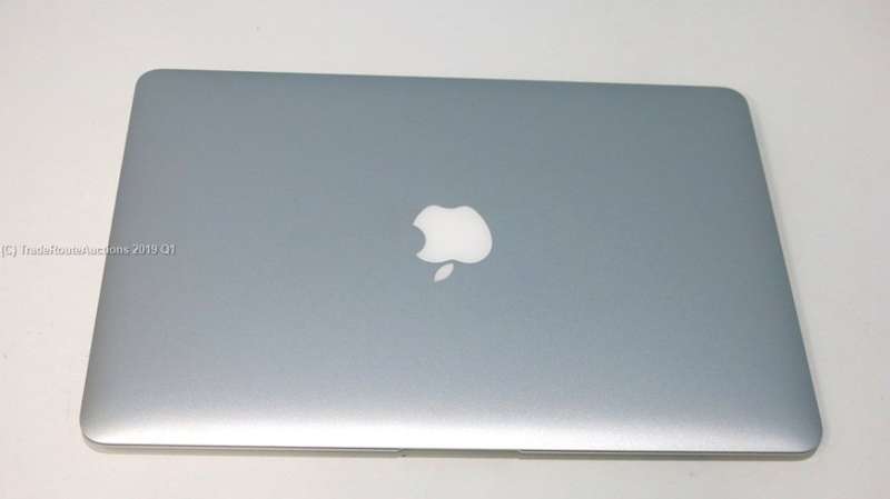 MacBook Air 13.3-inch | Core i5 1.8GHz | 8GB RAM | 256GB SSD MACBOOK AIR 13 INCH 2017 MODEL