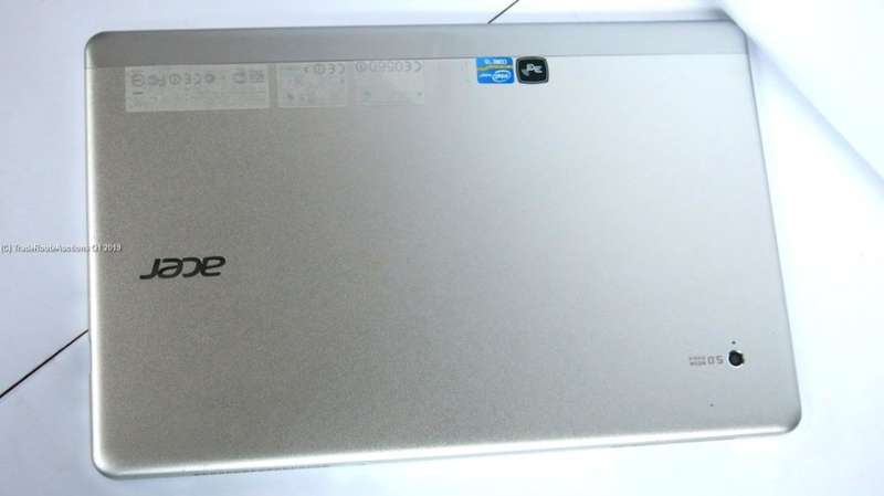 Acer Iconia W701P i5-3337U 11.6" Full HD Touch Tablet with Keyboard