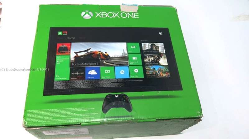 BOXED - Microsoft Xbox One 500GB Model 1540 Gaming Console + 1 Controller