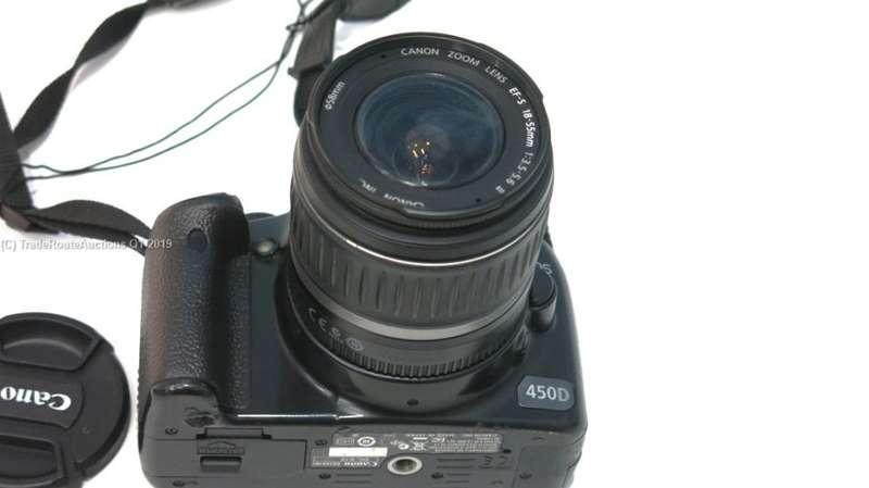 Canon EOS 450D DigitalSLR camera 12.2 Megapixels with Canon 18-55mm Lens Kit