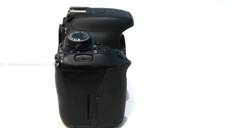 Canon EOS 600D Digital SLR CAMERA BODY ONLY - PROFESSIONAL [18 Megapixels]