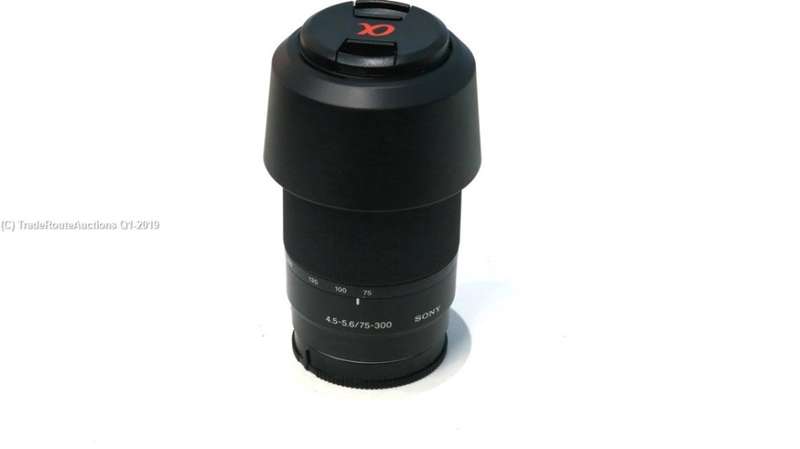 Sony 75-300mm f/4.5-5.6 Compact Super Telephoto Zoom Lens - For Sony DSLR Cameras