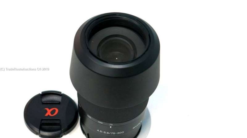 Sony 75-300mm f/4.5-5.6 Compact Super Telephoto Zoom Lens - For Sony DSLR Cameras