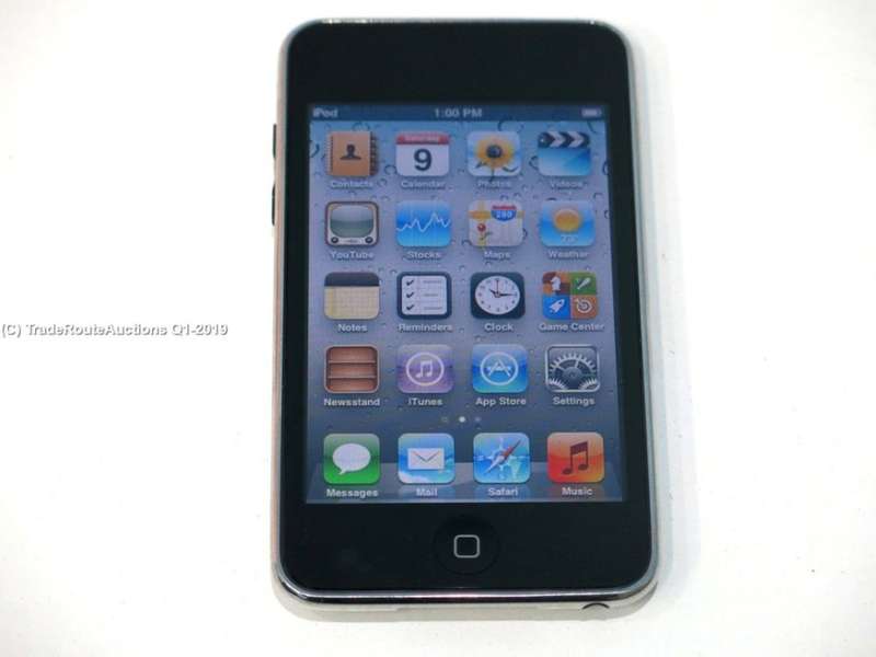 Apple iPod Touch 3rd Generation 32GB  | MC008ZP - A1318