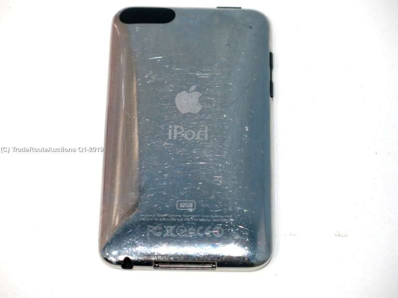 Apple iPod Touch 3rd Generation 32GB  | MC008ZP - A1318