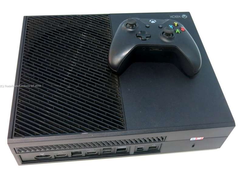 Microsoft Xbox One 500GB Model 1540 Gaming Console + 1 Controller
