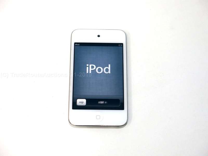 Apple iPod Touch 4th Generation White | 8GB Retina Display | MD057BT/A | A1367