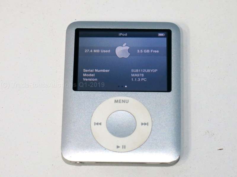 Apple iPod Nano | Silver | 4GB | 3rd Generation | MA978