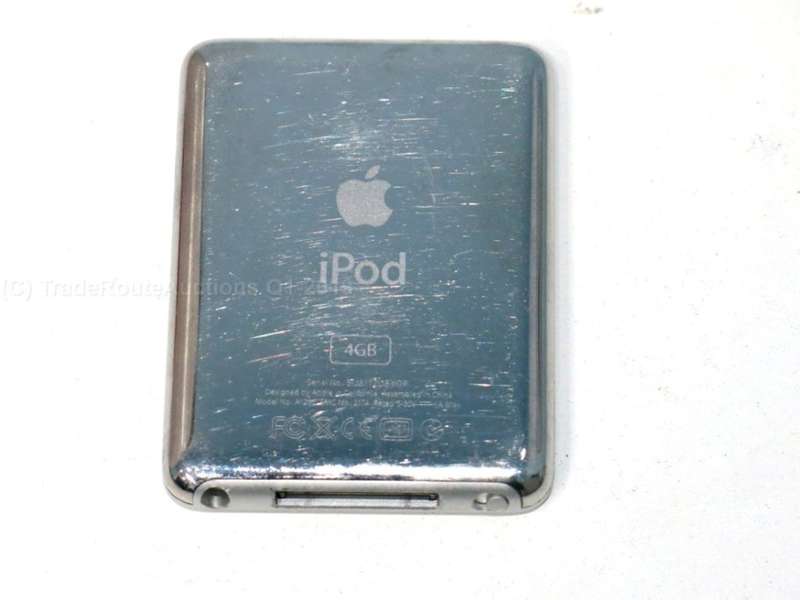 Apple iPod Nano | Silver | 4GB | 3rd Generation | MA978