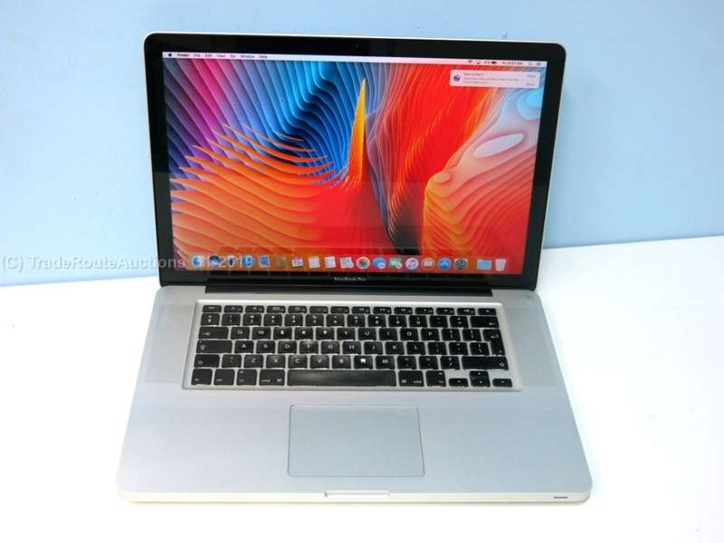 Apple MacBook Pro 15.4-inch | Core i7 2.0GHz | 4GB RAM | 250GB HDD *** GENUINE APPLE ***
