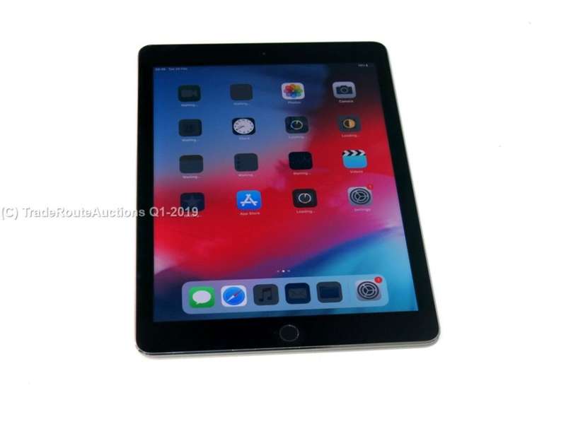 BOXED - IPAD AIR 2 | MNV22HC/A | 32GB | WiFi | SPACE GREY  **  RETINA DISPLAY  **