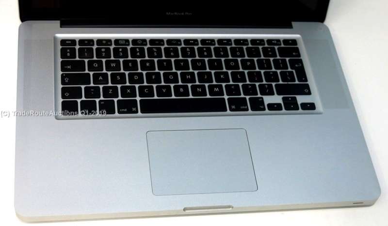 Apple MacBook Pro 15.4-inch | Core i7 2.66GHz | 4GB DDR3  | 500GB HDD *** GENUINE APPLE ***