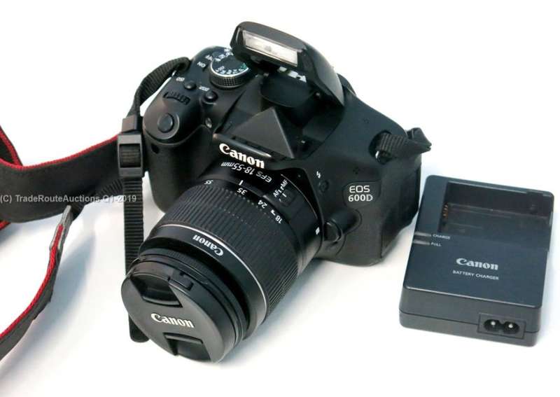 Canon EOS 600D DSLR CAMERA with Canon 18-55 Lens Professional Camera Kit