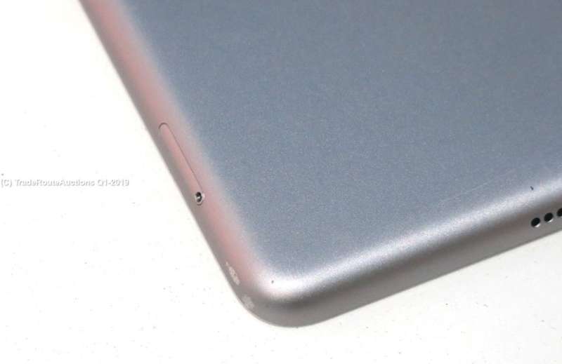 Tablet Apple iPad 5th Gen 2017 | MP262HC/A | CELLULAR + WiFi | 128GB | Space Grey | A1823 | 9.7 inch