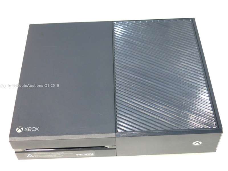 Microsoft Xbox One 500GB Model 1540 Gaming Console + 1 Controller