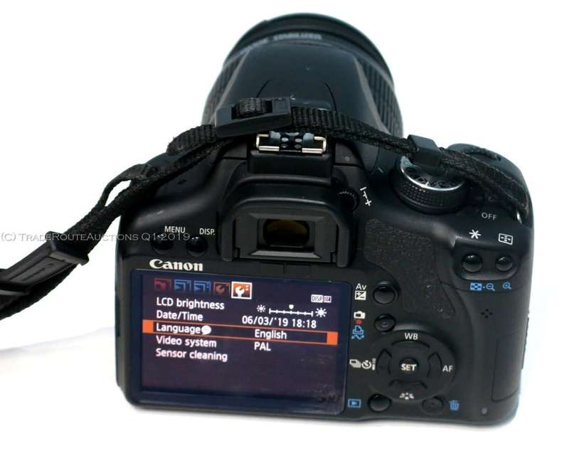 Canon EOS 500D Digital SLR camera 15.1 Megapixels FULL HD + Canon 18-55mm Lens KIT