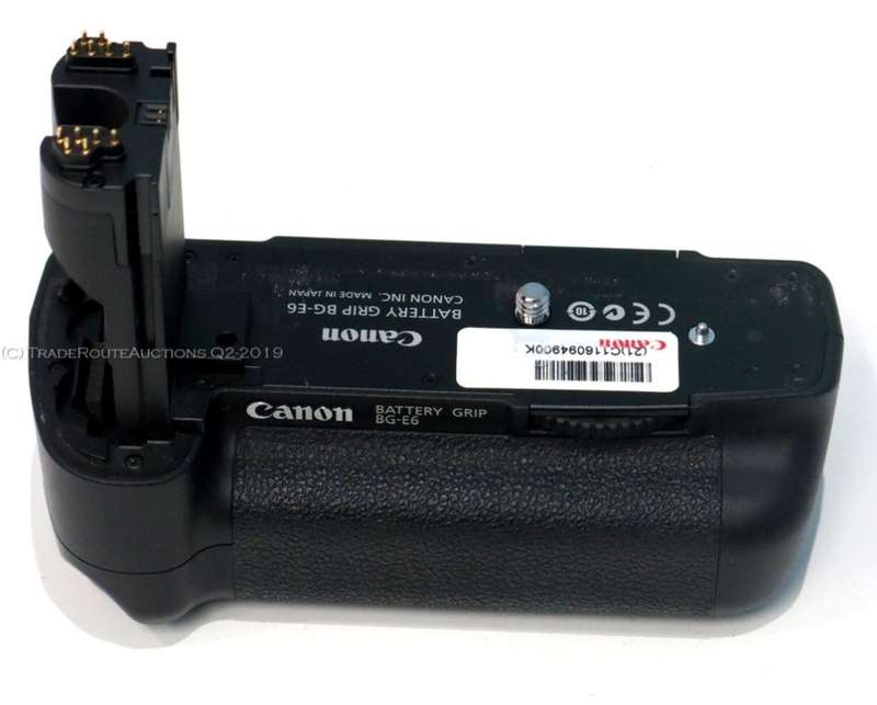 CANON ORIGINAL BATTERY GRIP BG-E6 - FITS CANON 5D MARK ii Digital Camera