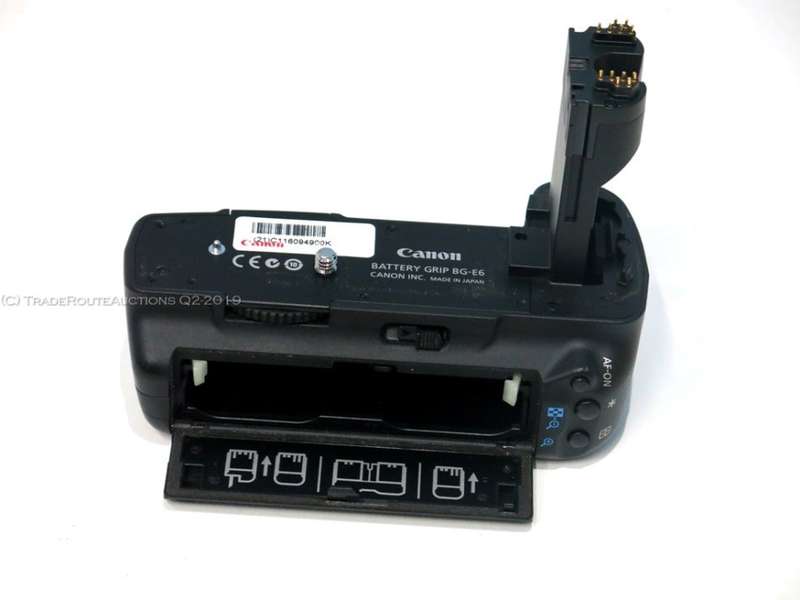 CANON ORIGINAL BATTERY GRIP BG-E6 - FITS CANON 5D MARK ii Digital Camera