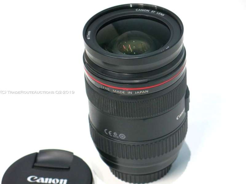 Canon EF 24-70mm f/2.8 L USM Zoom Lens for Canon FULL FRAME DSLR Cameras