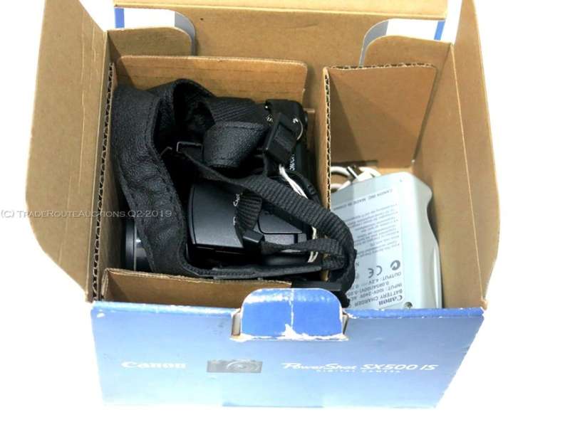 BOXED - Canon PowerShot SX500 IS 16.0 MP with 30x Wide-Angle Optical IS Zoom and 3.0-Inch LCD