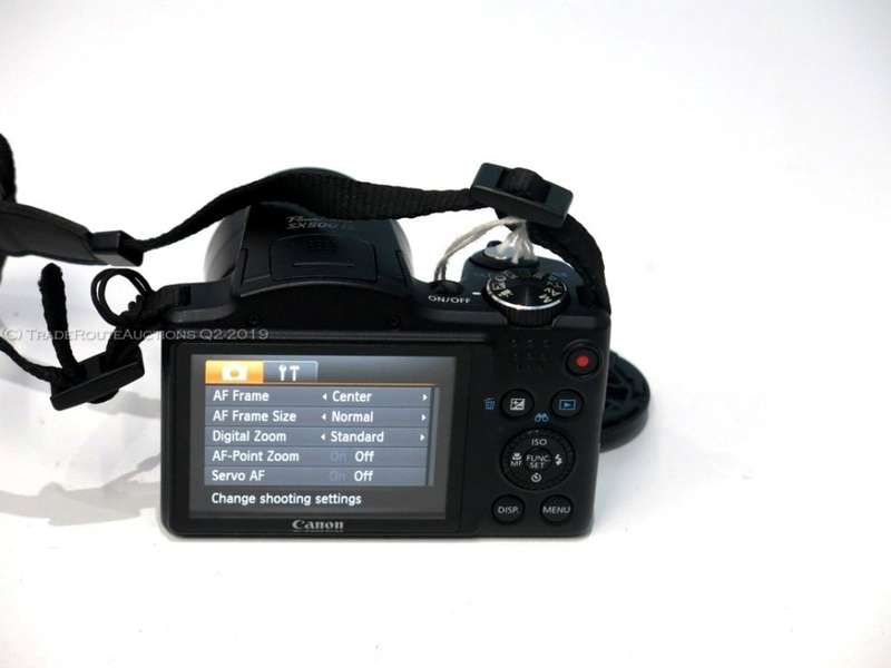 BOXED - Canon PowerShot SX500 IS 16.0 MP with 30x Wide-Angle Optical IS Zoom and 3.0-Inch LCD
