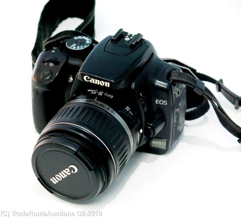 Canon EOS 400D DigitalSLR camera 10.1 Megapixels + Canon EFS 18-55mm Lens