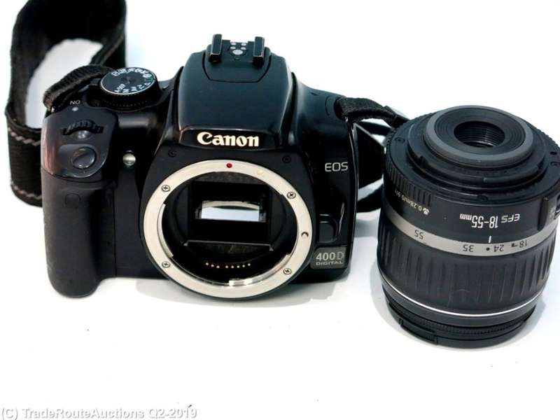 Canon EOS 400D DigitalSLR camera 10.1 Megapixels + Canon EFS 18-55mm Lens