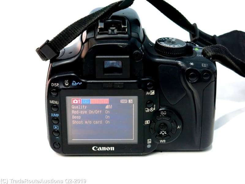 Canon EOS 400D DigitalSLR camera 10.1 Megapixels + Canon EFS 18-55mm Lens