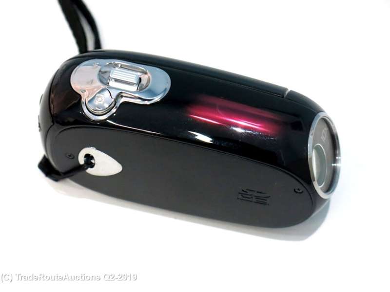 Samsung SMX-C20RP Ultra Compact Camcorder (10x Optical, 2.7 LCD)
