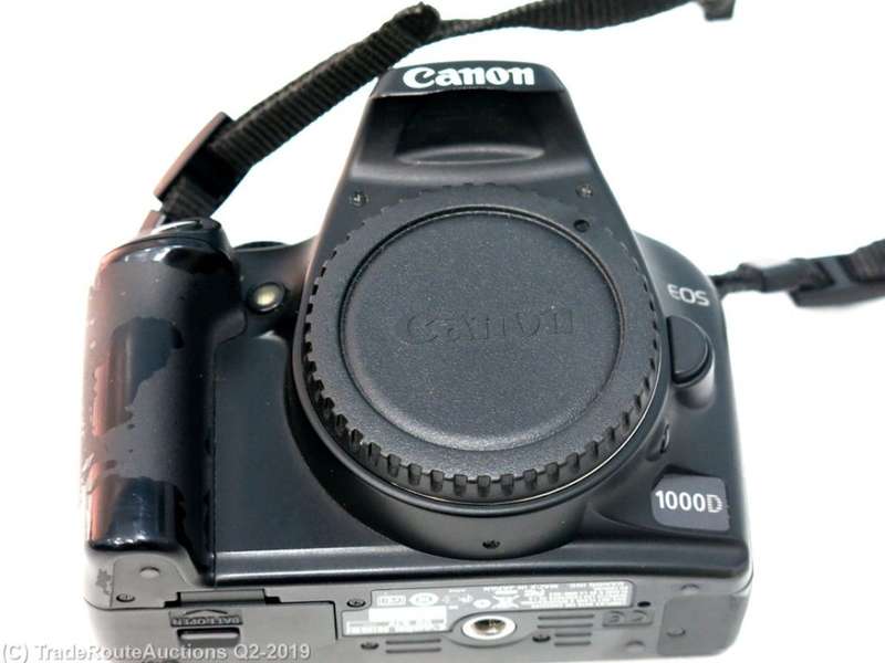 Canon EOS 1000D Digital SLR camera BODY
