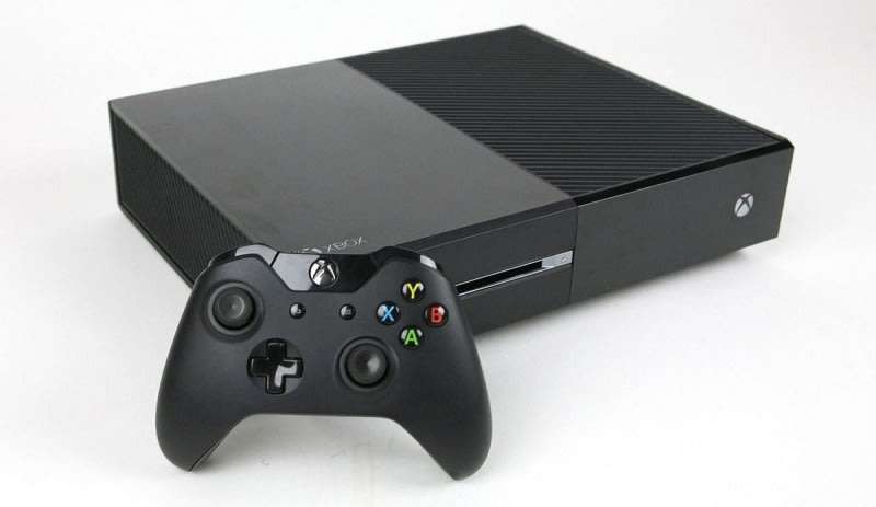 Microsoft Xbox One 1TB Model 1540 Gaming Console + 1 Controller