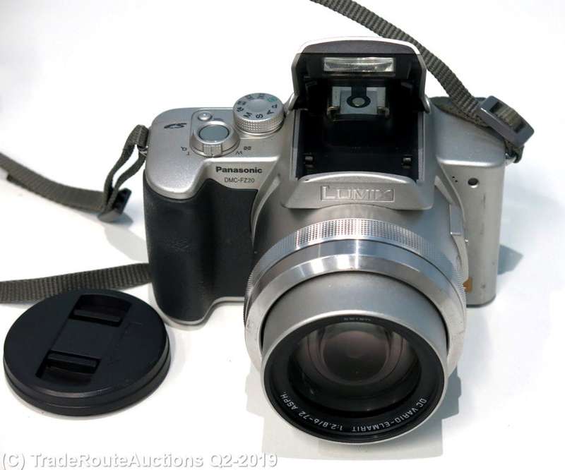 Panasonic LUMIX DMC-FZ20 5 Megapixel Digital Camera