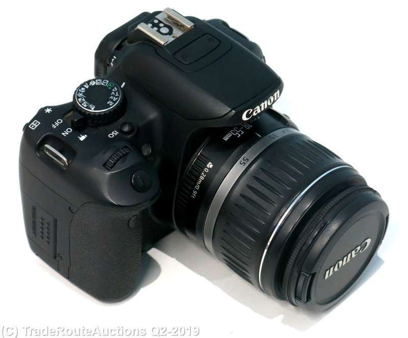 CANON 650D Digital SLR CAMERA with Canon 18-55mm Lens (18 Megapixels) DSLR Camera Kit