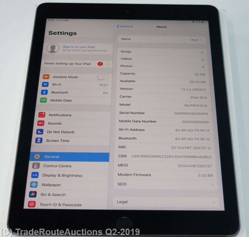 BOXED - IPAD Pro 9.7-inch | MLPW2HC/A | 32GB | CELLULAR + WiFi | Space Grey | A1674 | RETINA DISPLAY